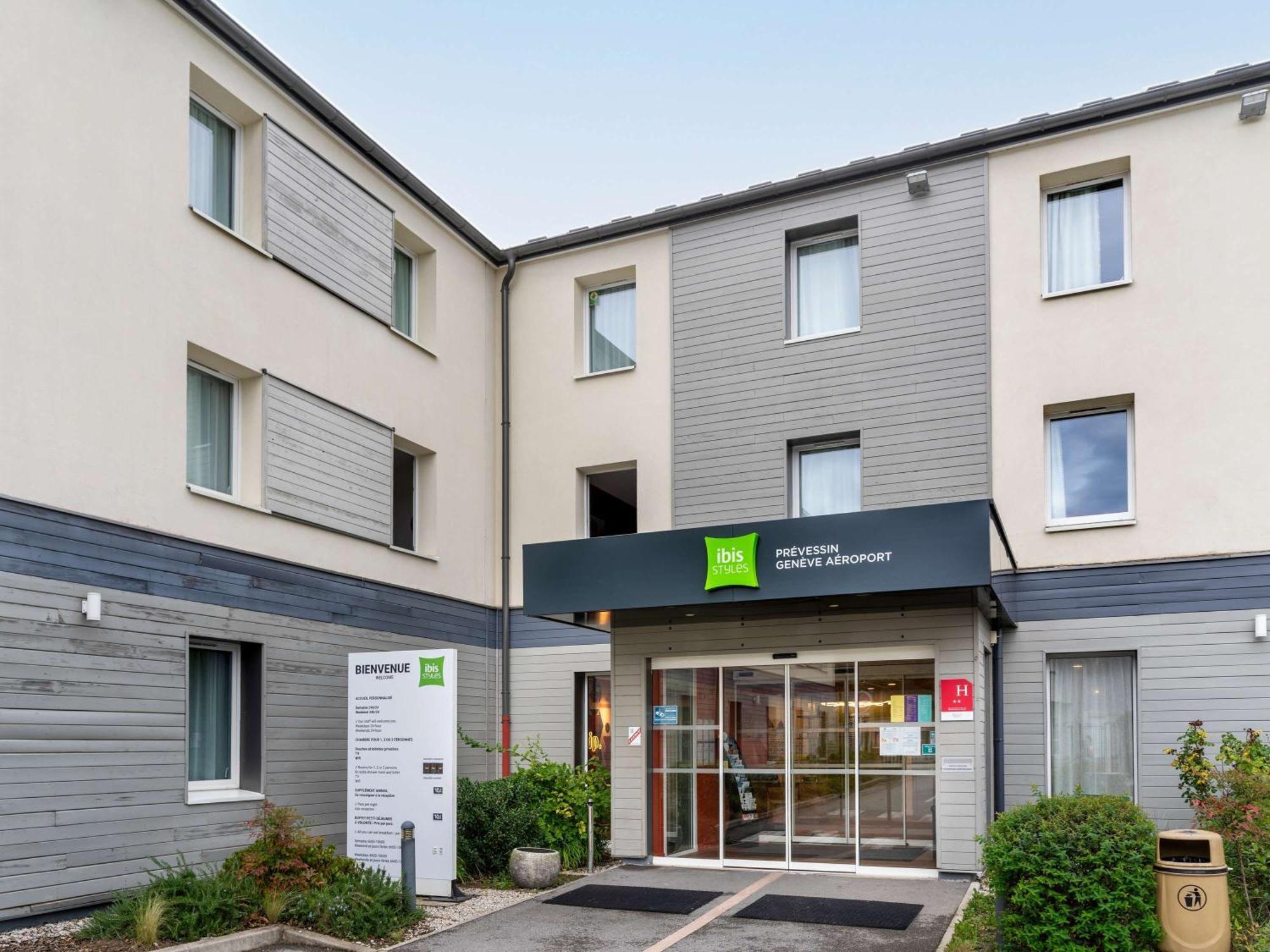 ホテル Ibis Styles Prevessin Geneve Aeroport エクステリア 写真