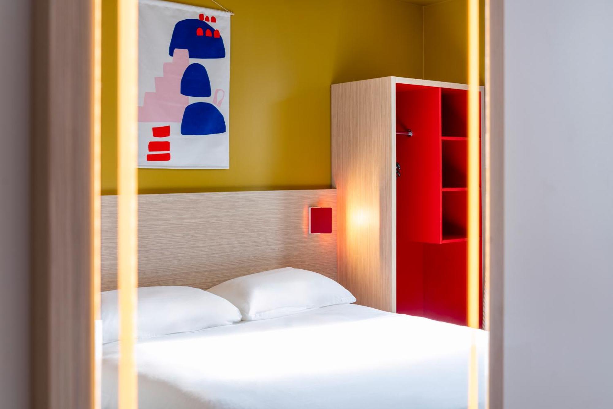 ホテル Ibis Styles Prevessin Geneve Aeroport エクステリア 写真