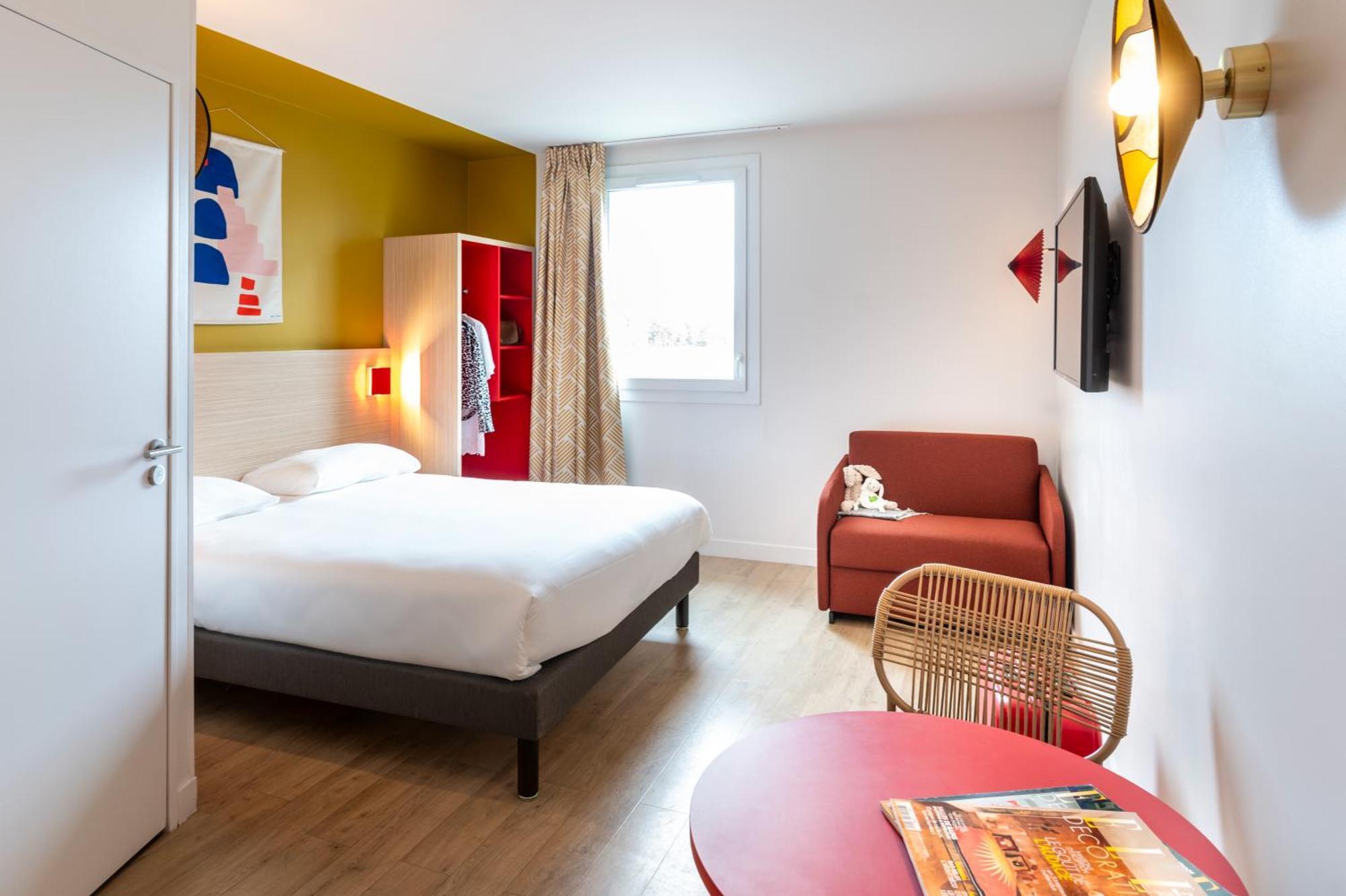 ホテル Ibis Styles Prevessin Geneve Aeroport エクステリア 写真