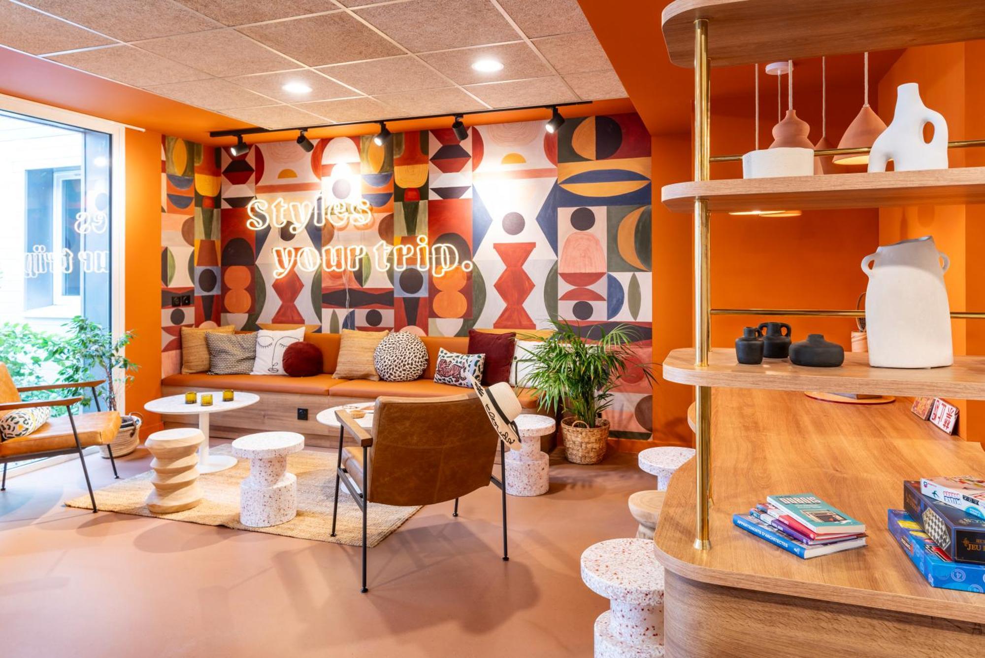 ホテル Ibis Styles Prevessin Geneve Aeroport エクステリア 写真