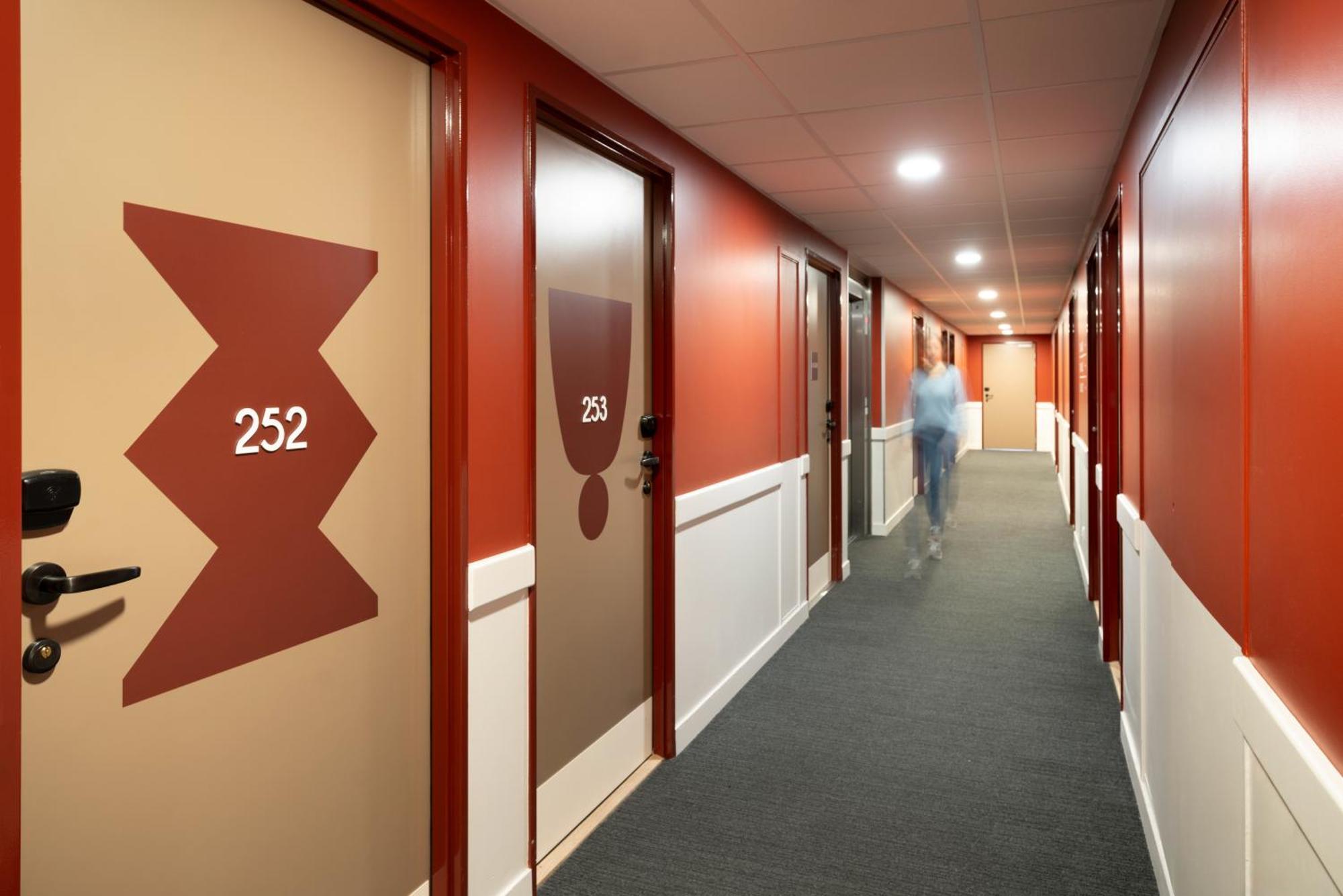 ホテル Ibis Styles Prevessin Geneve Aeroport エクステリア 写真