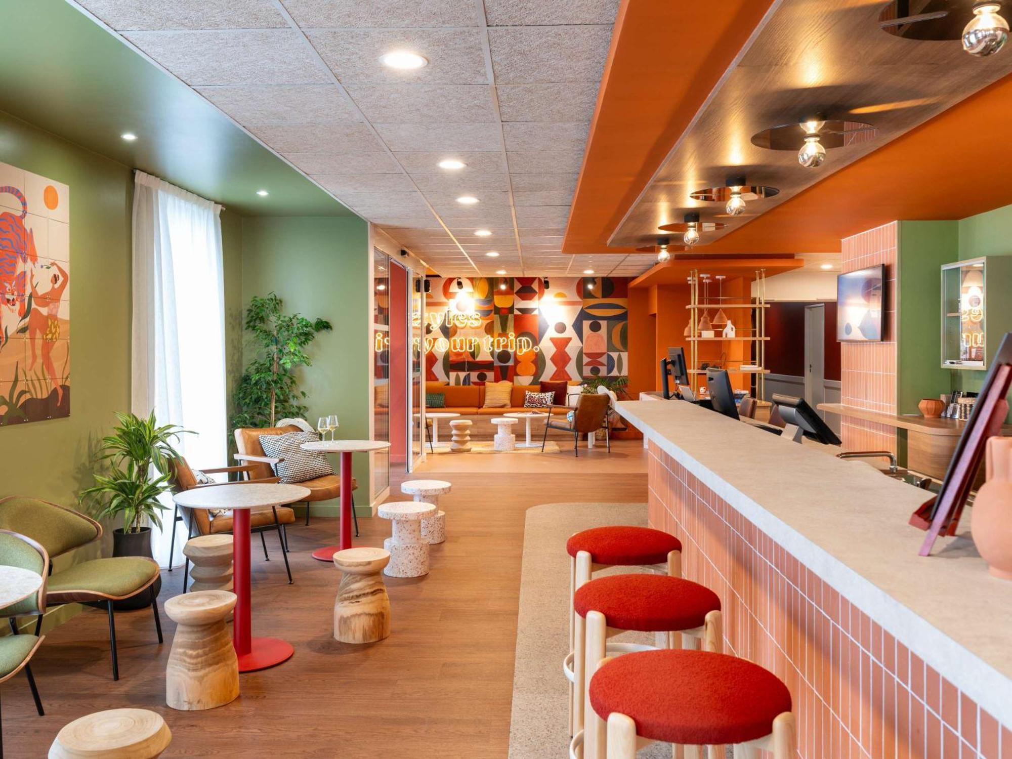 ホテル Ibis Styles Prevessin Geneve Aeroport エクステリア 写真