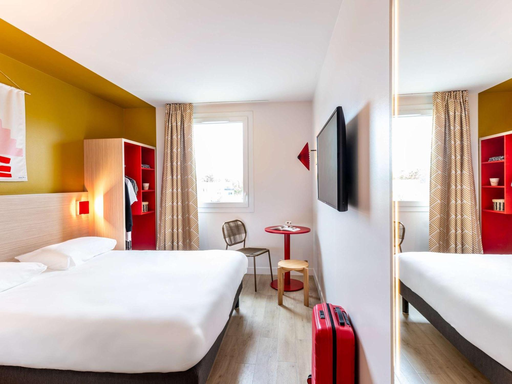 ホテル Ibis Styles Prevessin Geneve Aeroport エクステリア 写真